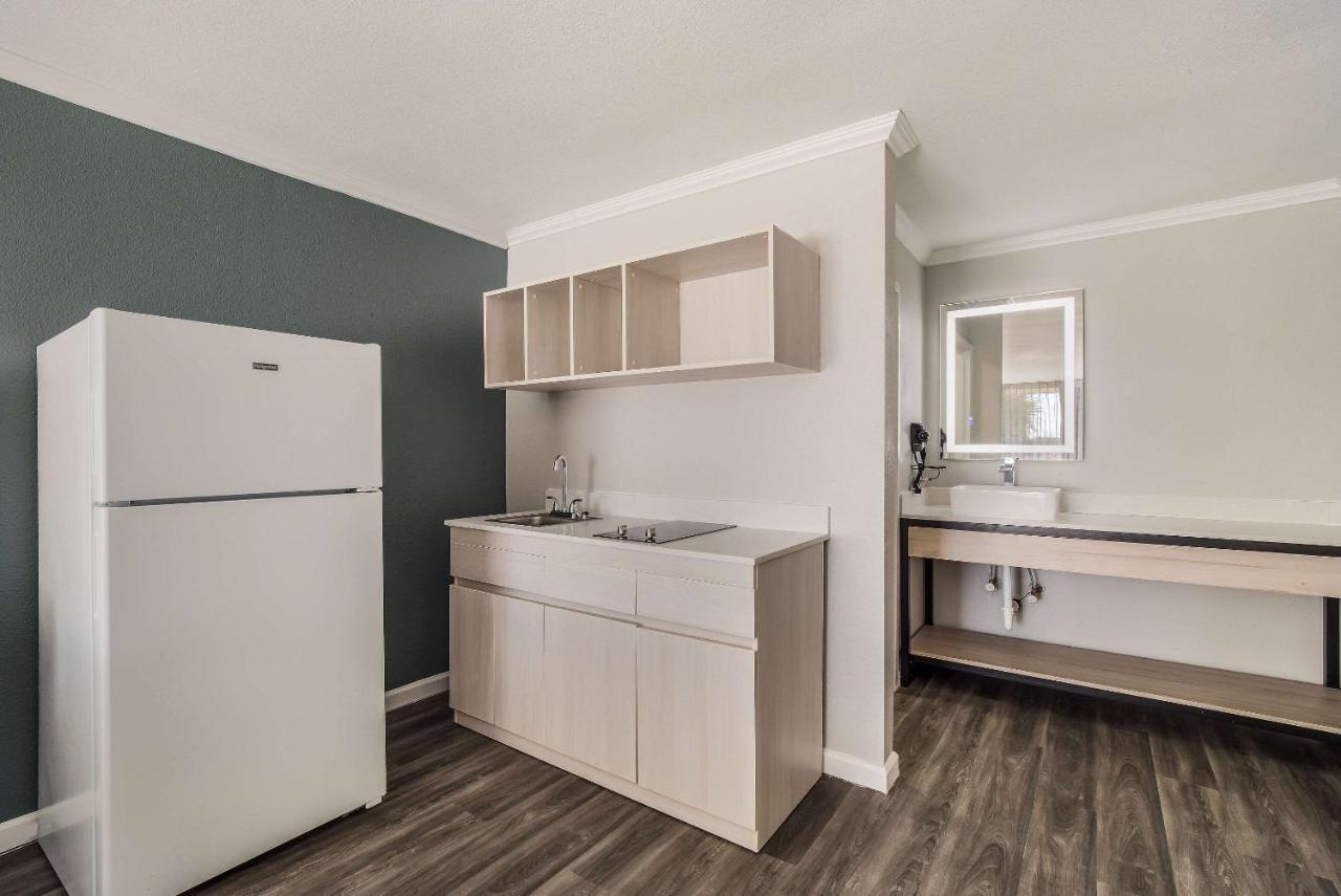 Mainstay Suites Florence Zewnętrze zdjęcie